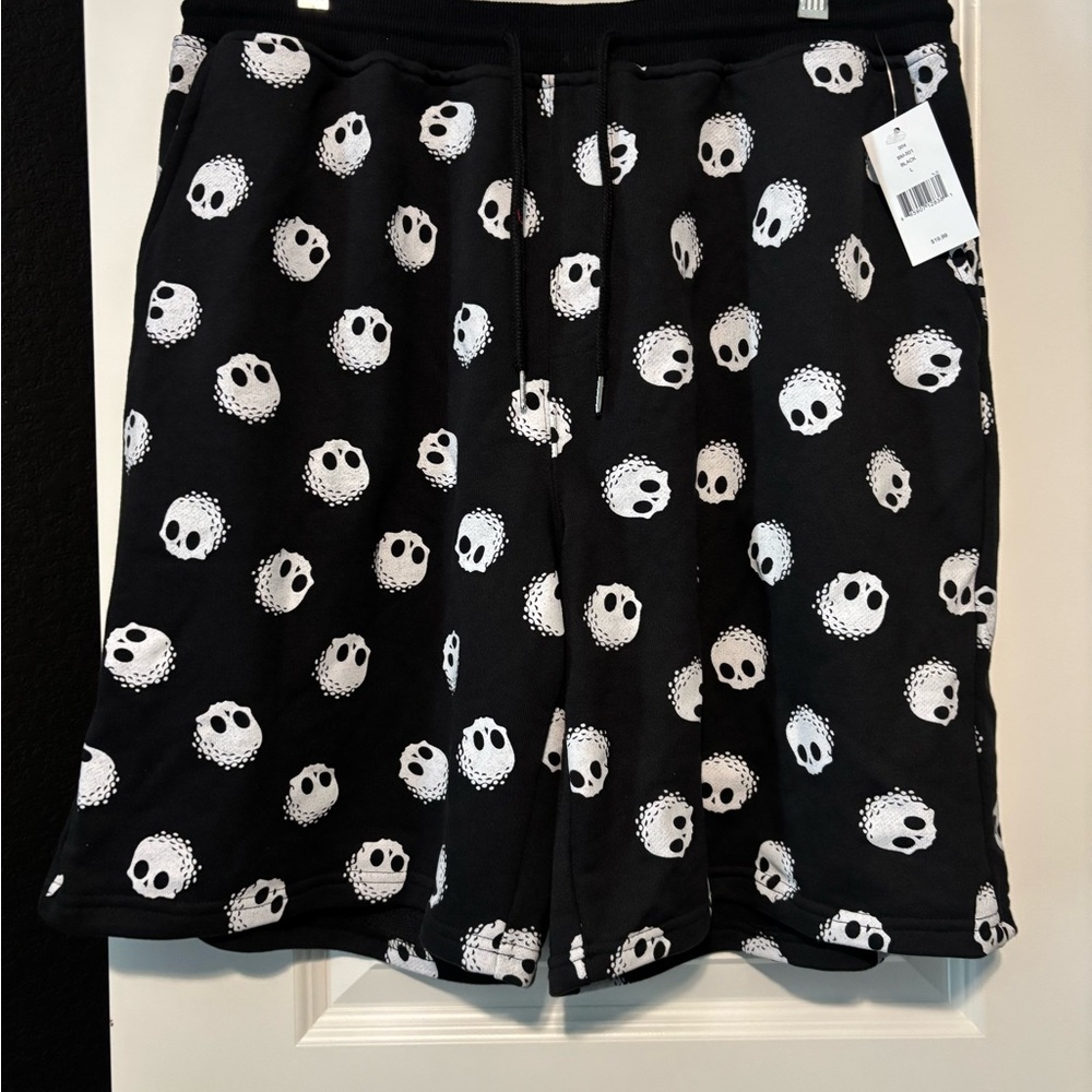 Black Skull-Print Men's Shorts